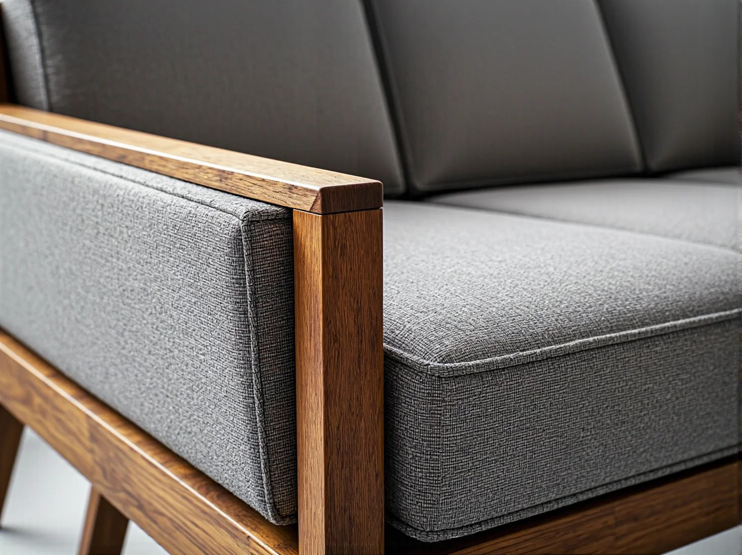 Bezpieczne meble modułowe do mniejszego pokoju dla chłopca i dziewczynki.