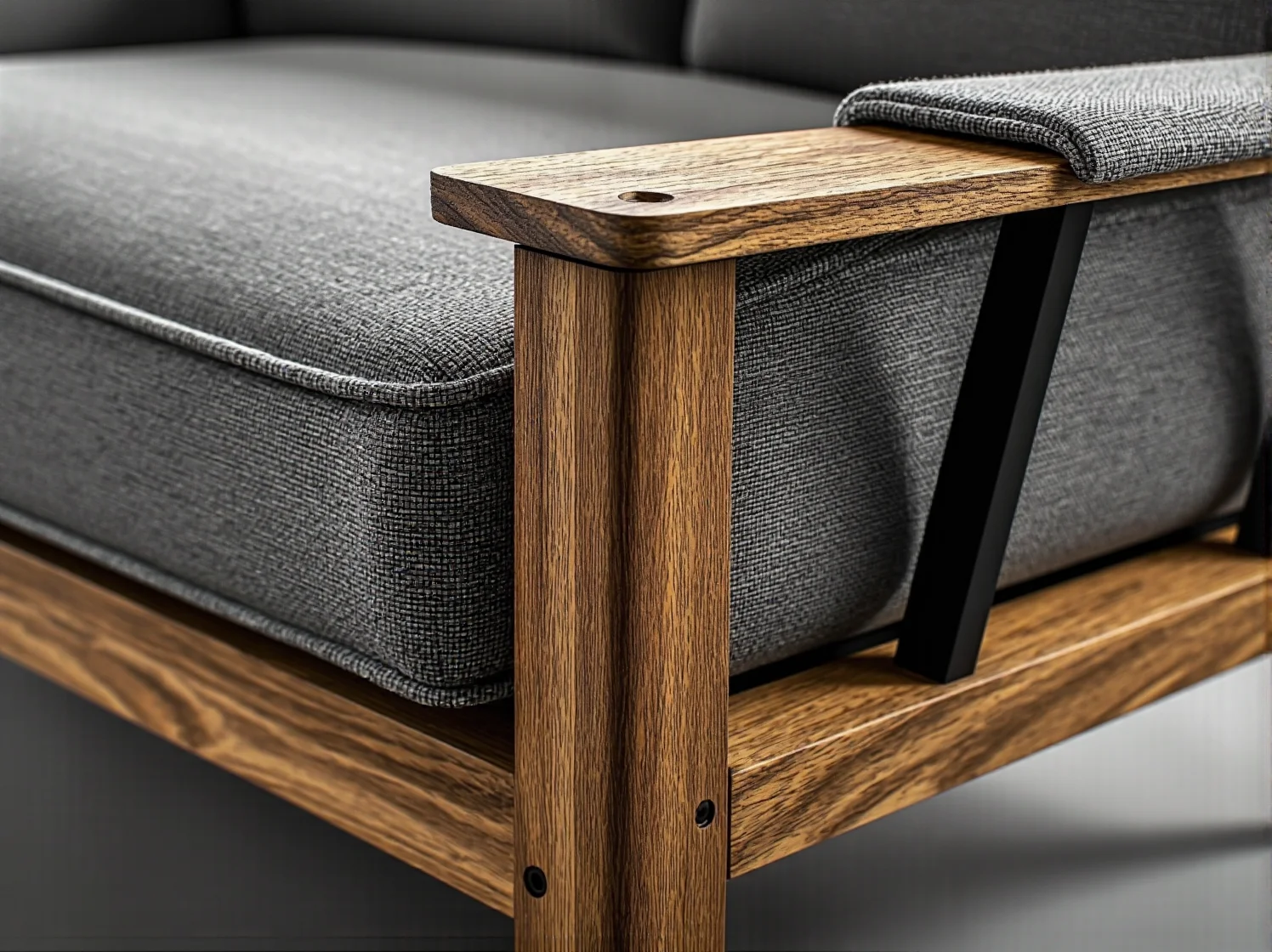 Drewniane łóżko modułowe z certyfikatem FSC w nowoczesnej, jasnej sypialni.