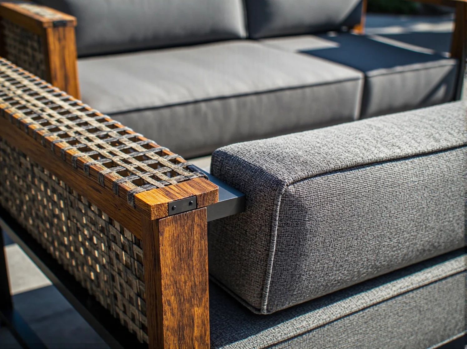 Eleganckie i odporne na wilgoć meble z drewna tekowego